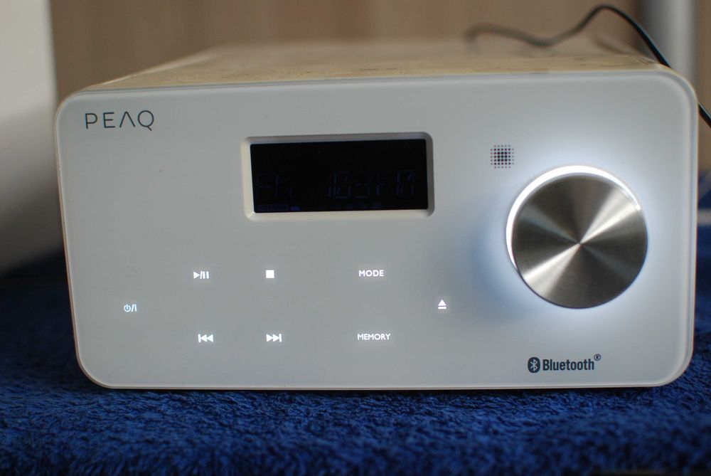 Wieża PEAQ  Bluetoot ,USB,CD/MP3 Radio głośniki pilot biała.