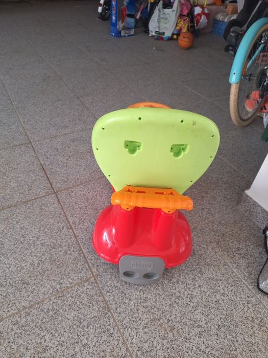 Carro de brincar 4 em 1 da Chico