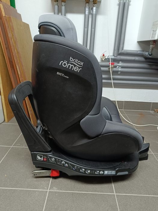 Fotelik samochodowy Britax dualfix  3 I-size flex base midnig