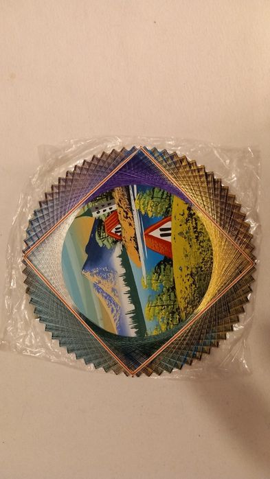 Trabalho artesanal japonês clássico  (string art ou temari geométrico)