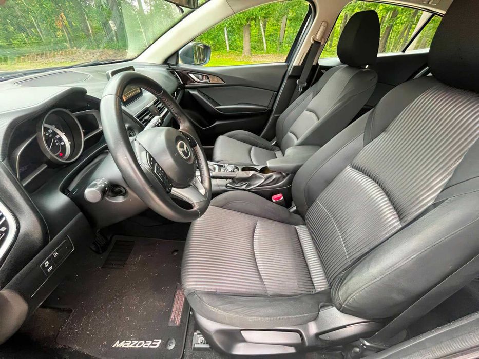 Mazda 3      2016