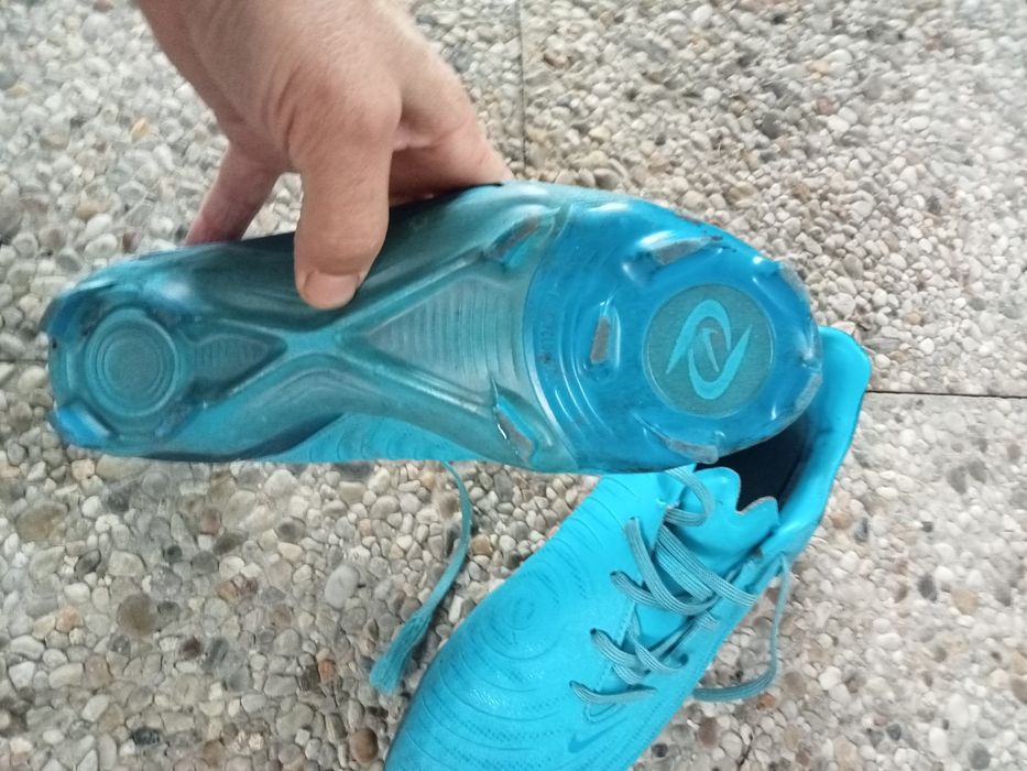 Chuteiras Nike tamanho 40