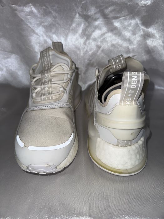 Кросівки Adidas NMD-V3, розмір 41.
