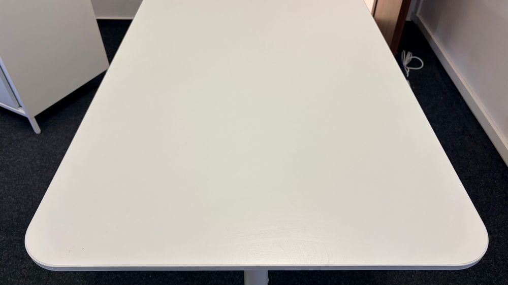 Biurko IKEA BEKANT białe 160×80 cm – stan idealny