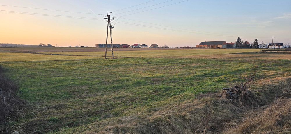 Sprzedam działkę budowlaną
