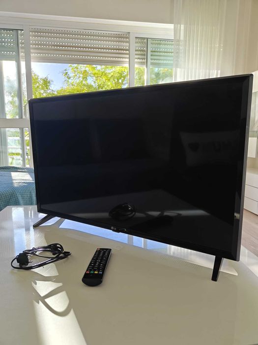 TV LG 32" (32LV340C)