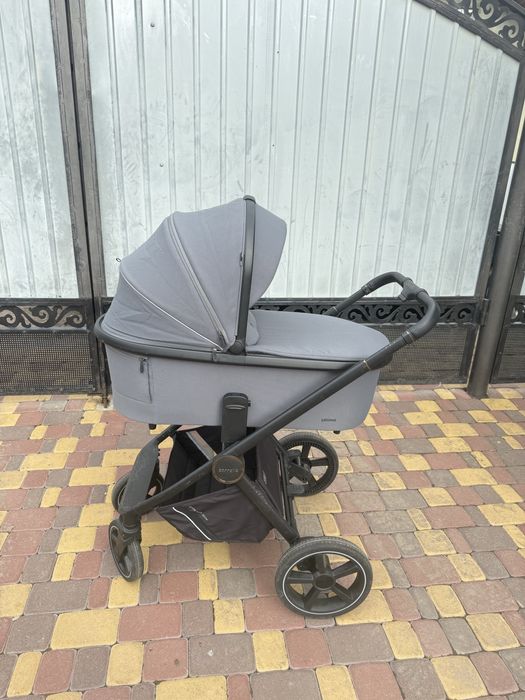 Продам коляску Carrello Ultimo 2в1