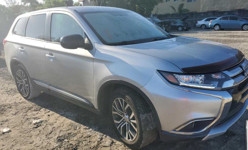 Mitsubishi Outlander Міцубісі Аутлендер Разборка Двері Ляда