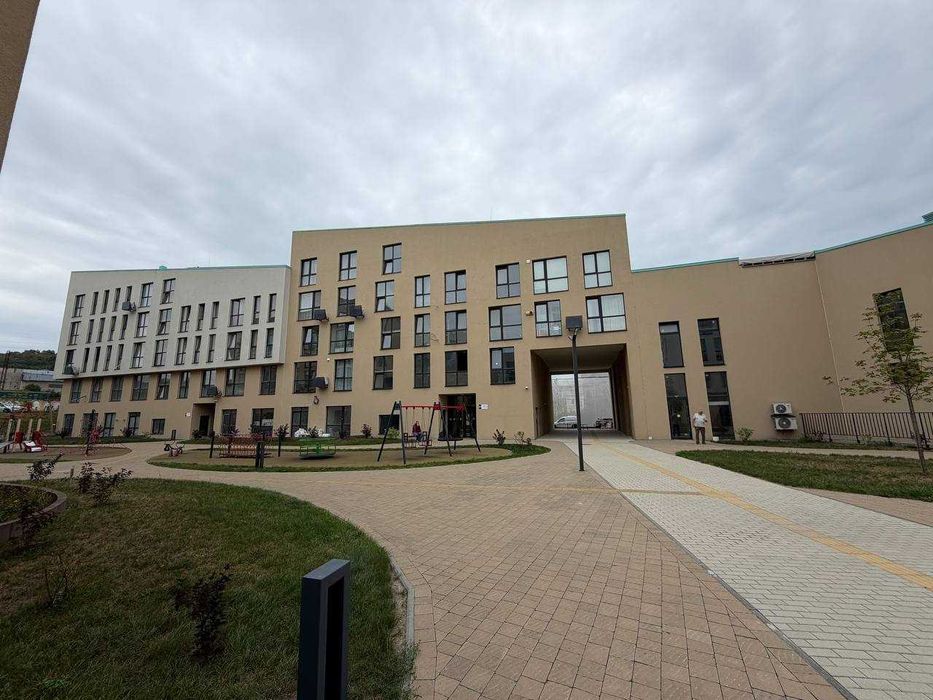 Продаж просторої 2 кімнатної квартири ЖК Брама у зданій секції.