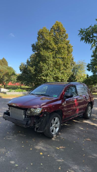 Продам Jeep Compass 2013 року 2,4 бензин
