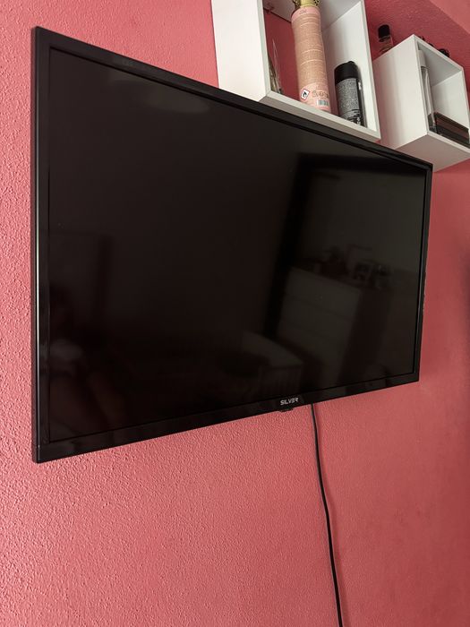 Televisão Silver 32 polegadas