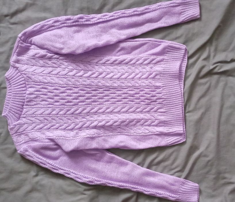 Продам светр, не підійшов розмір.