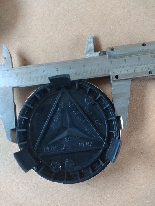 Nowe kapsle, dekielki, zaślepki 75/70 mm Mercedes.