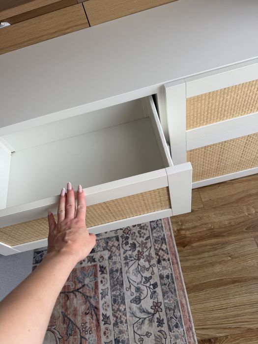 Ikea besta 120x40x64 z drzwiami studsviken