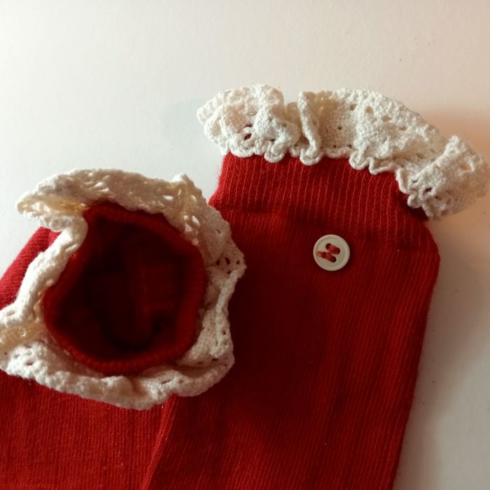 Meias com bordado ou lacinhos