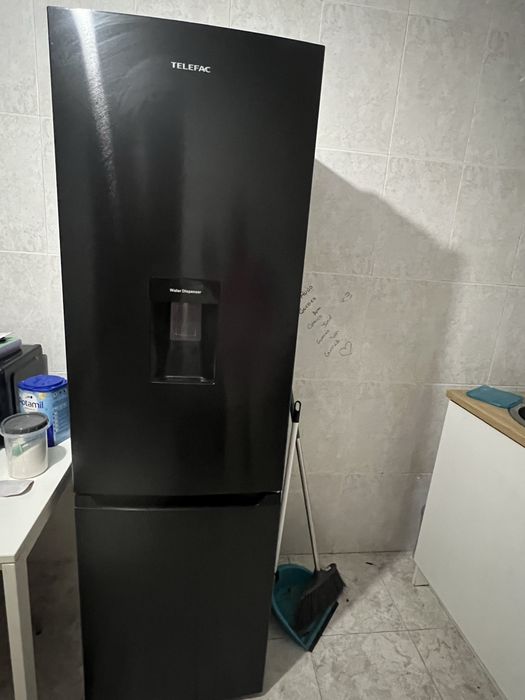 Frigorifico como novi