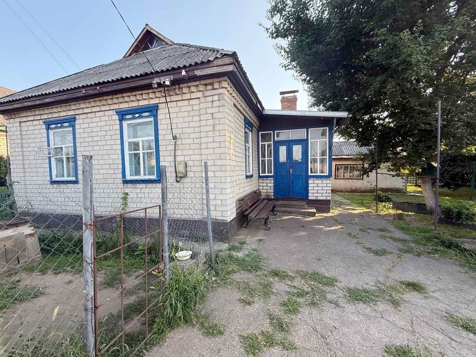 Сертифікати. Є Відновлення. Продам будин в центрі с.Піщане