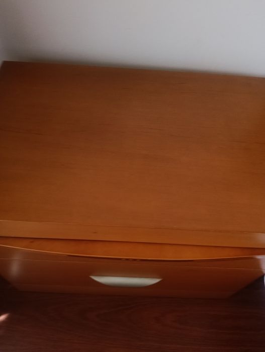 Cómoda  e mesinhas de cabeceira e caba