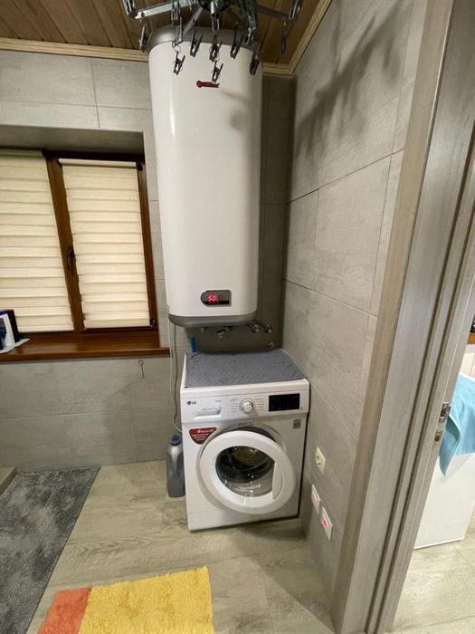 Новий будинок з лазнею біля Дніпра