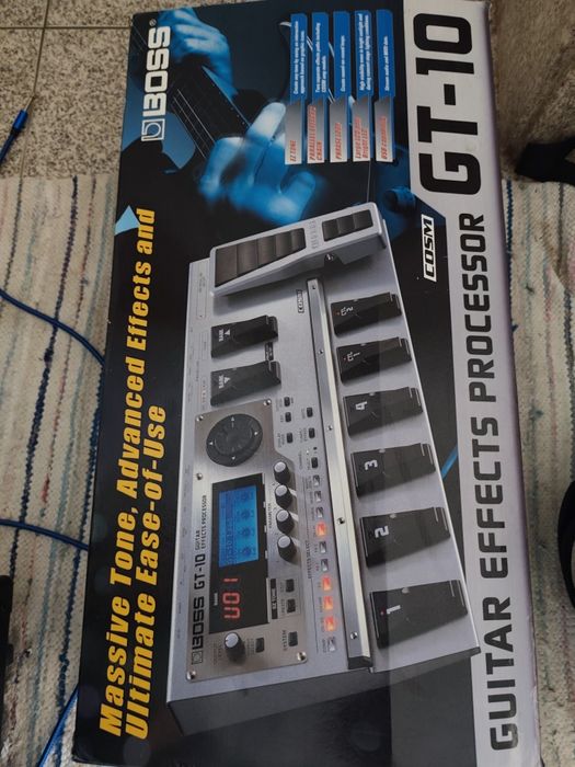 Pedaleira Boss gt10 como nova