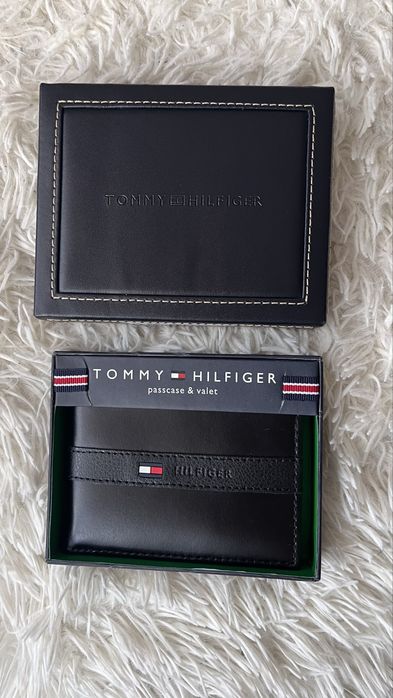Гаманець чоловічий  чорний шкіряний Tommy Hilfiger