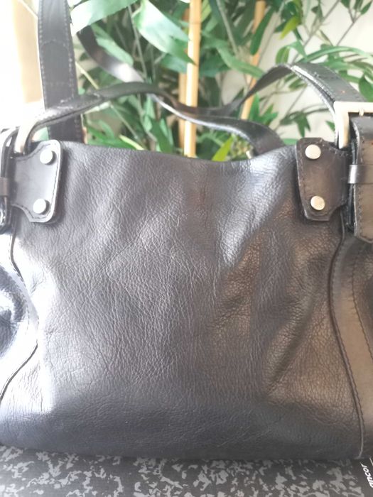 Mala em Pele genuína de excelente qualidade da marca Marta Ponti.