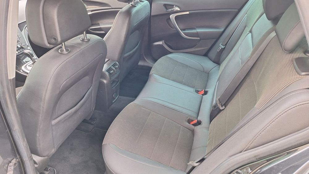 Opel Insignia Sports Tourer 2.0 CDTI foto 5