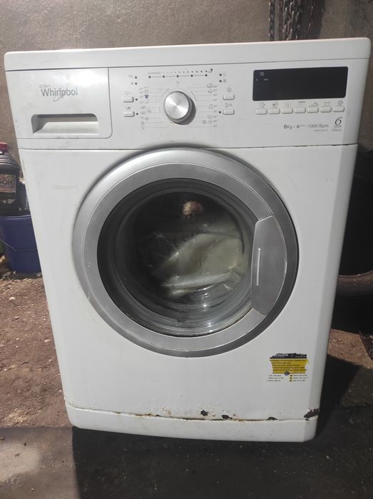 Продам стиральную машинку Whirlpool