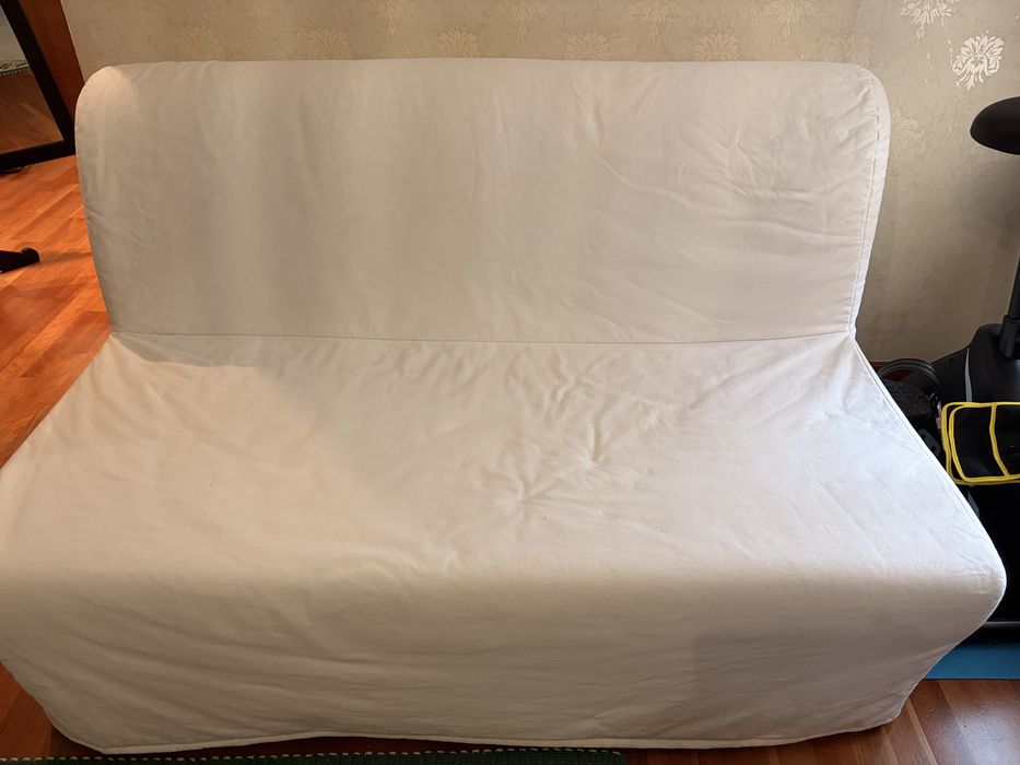 Sofa cama Ikea com capa