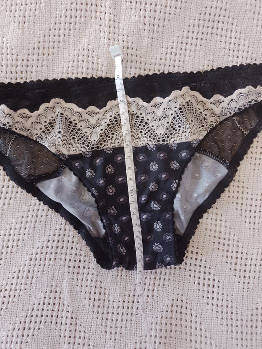 Набор нижнего белья трусы лифчик бюстгалтер