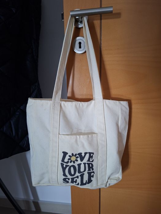 Saco tote com fecho
