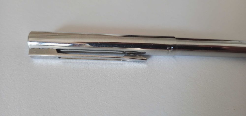 Canetas waterman + dourada 25€ cada