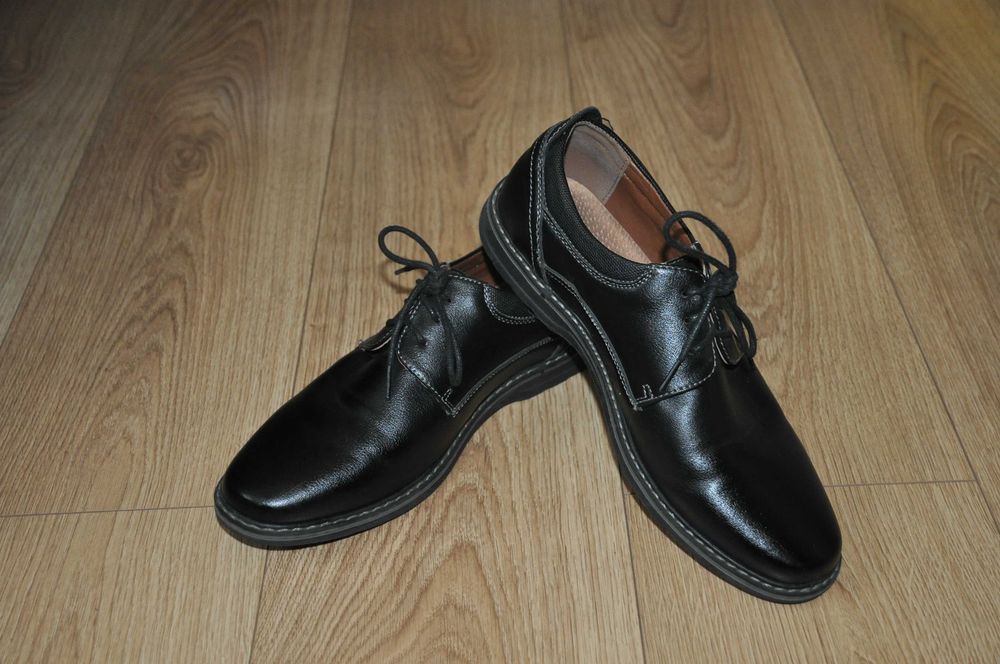 Czarne buty męskie eleganckie półbuty wizytowe garniturowe casual r.40 skórzana wkładka