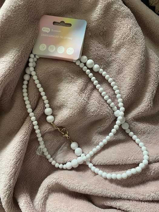 Zawieszka do telefonu, torebki, naszyjnik, ozdoba, biale koraliki