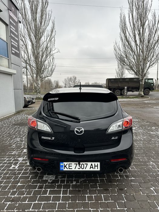 Продам свою автівку Мазда 3 Хетчбек 2012