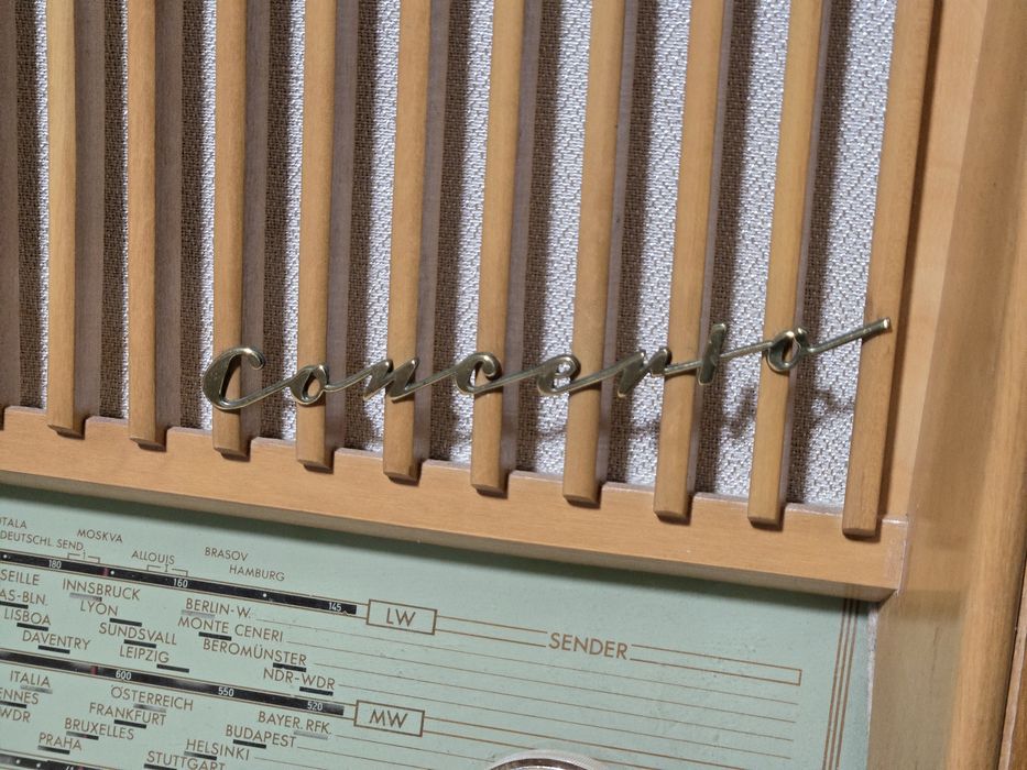 Rádio antigo reparado Telefunken