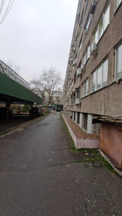 Здається виробничо-складське приміщення в цоколі 17м2, метро КПІ, 10 000грн