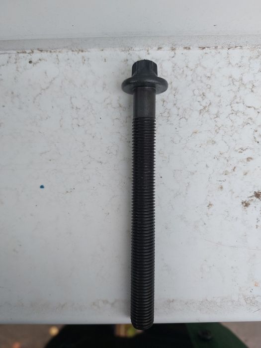 Болти гбц Elring 12/67 мм,прокладки б/в F4R Renault