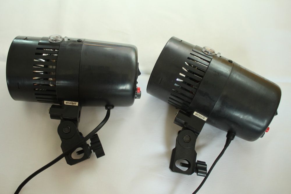 Студийная вспышка Falcon Eyes SS-100MR с лампой ИФК-120