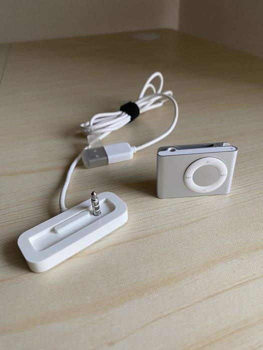 iPod Shuffle silver 1 Gb 2nd geração