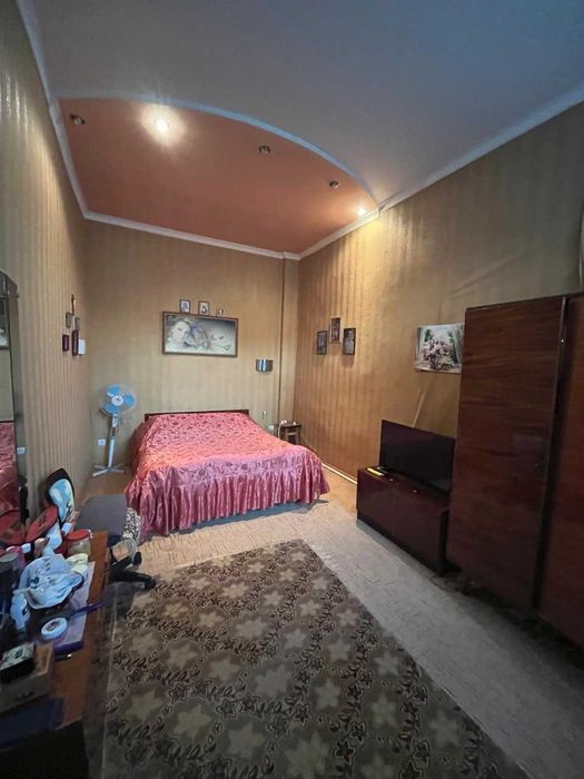 продаж частини будинку, центральна частина міста