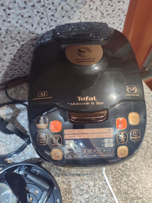 Продам мультиварку Tefal