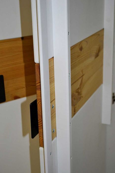 szafa 4 drzwiowa sosnowa lakierowana 240x62x218 cm