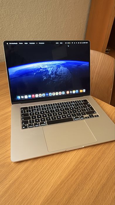 MacBook Air 15” M2 2023 — 8GB RAM — 512GB SSD — Estado irrepreen