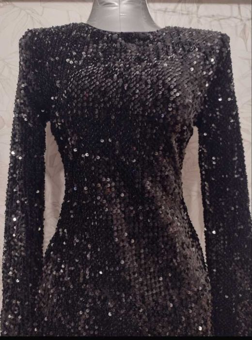 Mała czarna cekiny S