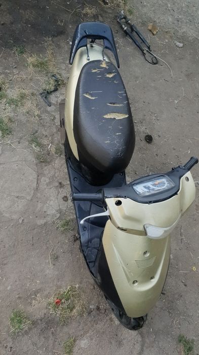 Suzuki let's 3 бабочка