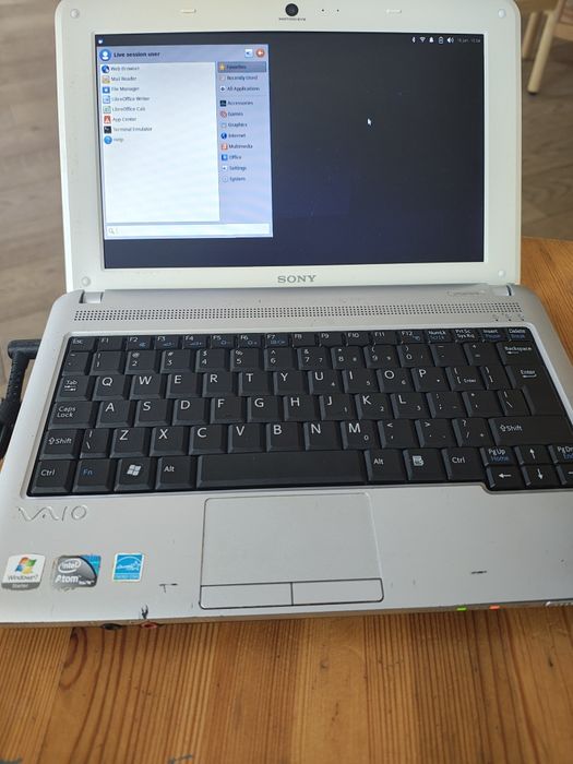 Netbook Sony Vaio PCG 21312M (VPCM11M1E)