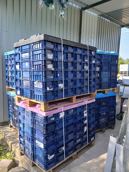 Stackable Plastic KLT 3215 Boxes446952068928000002