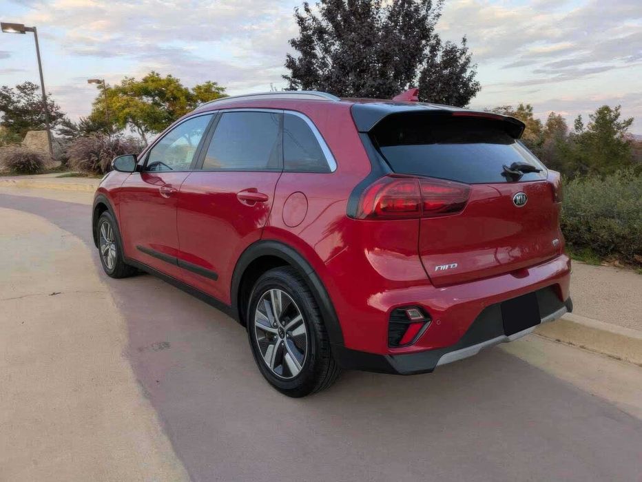 Kia Niro      2021