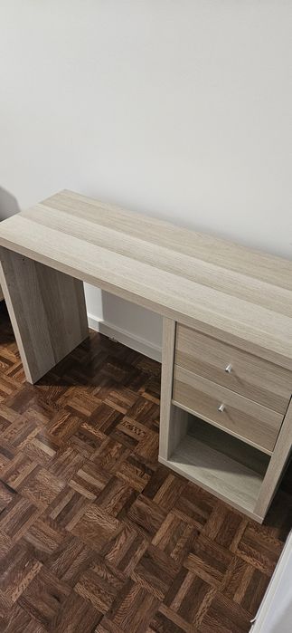 Mesa secretária madeira - IKEA Kallax - 1  mes de uso